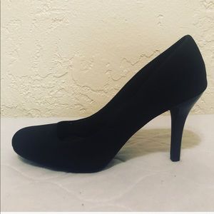 a.n.a. Black Pumps - size 9